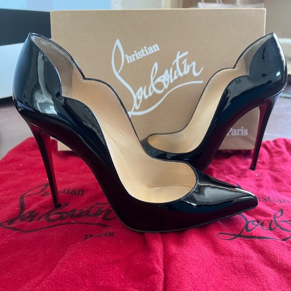 Christian Laboutin Hot Chick - 100mm heel -black patent - rarely worn - Picture 1 of 8